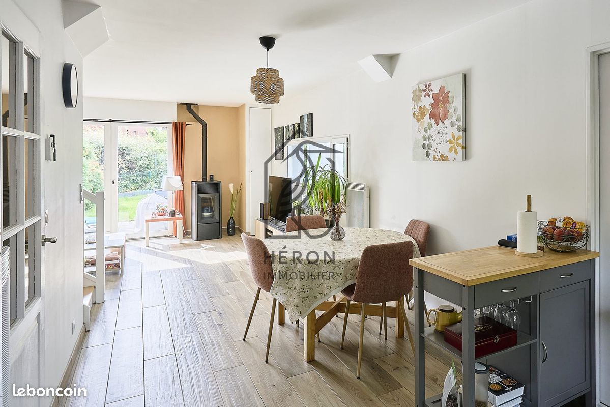 Maison 4 pièces 82 m² · à Villeneuve-d'Ascq · 82 m² · 335 000 €