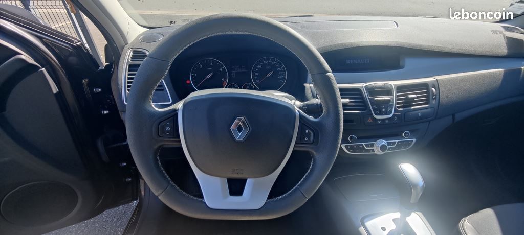 Renault Laguna III PHASE 2 0 DCI 175 CV / BVA GT 4 CONTROL (image 14)