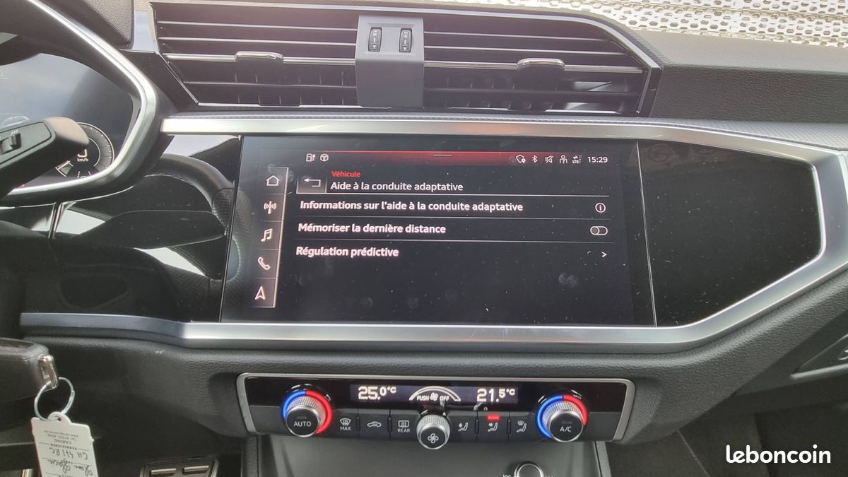 AUDI Q3 45 TFSIe 245 ch S tronic 6 S line (image 28)