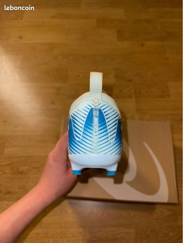 Crampon Nike de football (image 8)