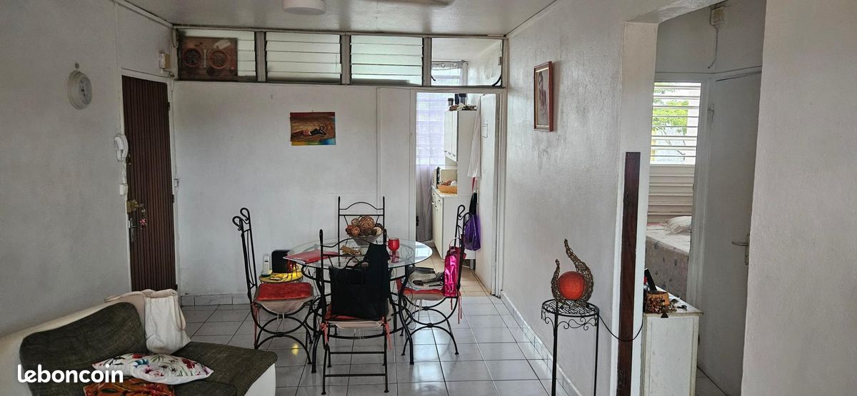 Appartement 3 pièces 52 m² · à Les Abymes · 52 m² · 90 000 €