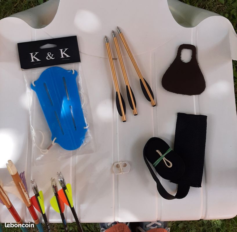 Lot D'accessoires De Tir à L'arc - Principalement Neuf, Quelques Pièces D'occasion, Idéal Pour Débutants Ou Remplacement