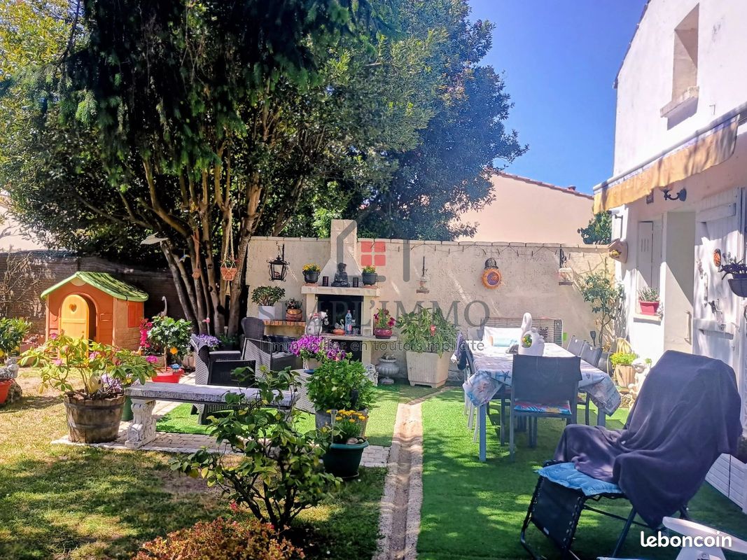 Maison 7 pièces 207 m² · à Cozes · 207 m² · 152 250 €