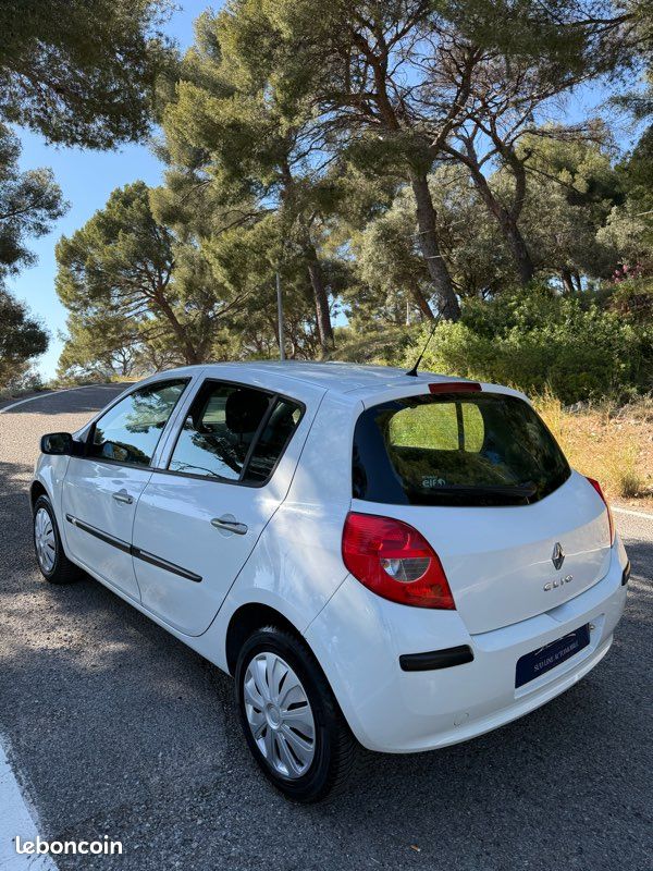 Renault CLIO 1.5 DCI 86ch / DISTRIBUTION NEUVE / EXCELLENT ÉTAT / GARANTIE (image 4)