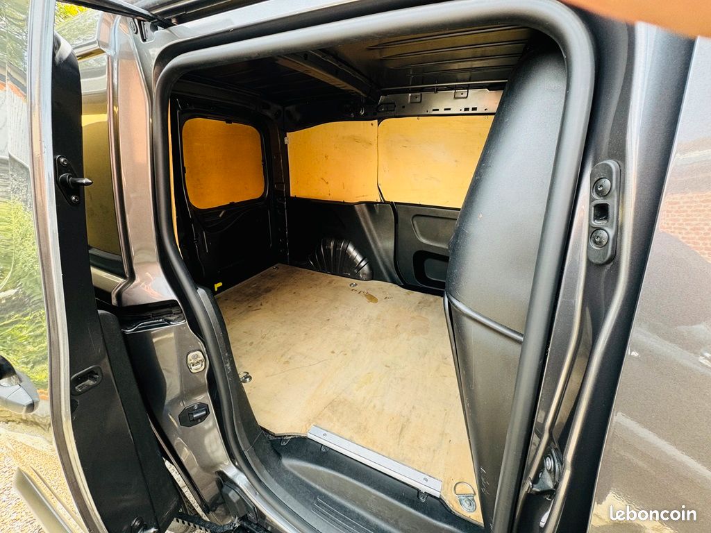 Citroen Berlingo 1.5l BlueHDi 16V 130cv BVA 2020 161000kms (image 5)
