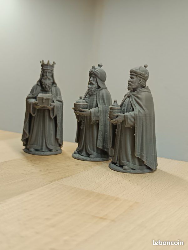 Figurines des Rois mages pour crèche. Un ensemble très détaillé des Rois mages, conçu pour les crèches, les décorations de Noël et les dioramas thématiques (image 2)