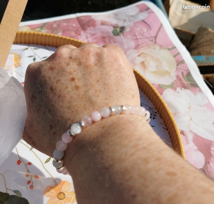 Bracelet Roulé En Quartz Rose – Douceur Et Élégance Naturelle Pour Quotidien Apaisant