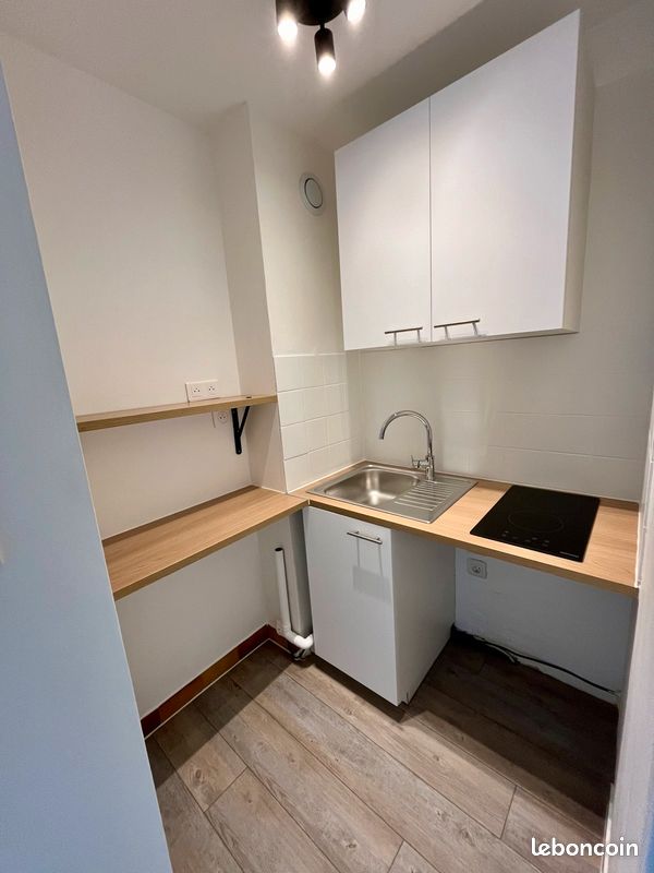 Studio avec balcon Poitiers centre - Poitiers 86000 (image principale 1)