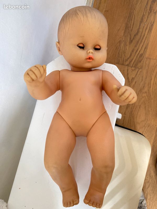 Gros Poupon 44 Cm En Caoutchouc Souple - Yeux Marrons Dormeurs - Ressemble à Un Clodrey - Occasion