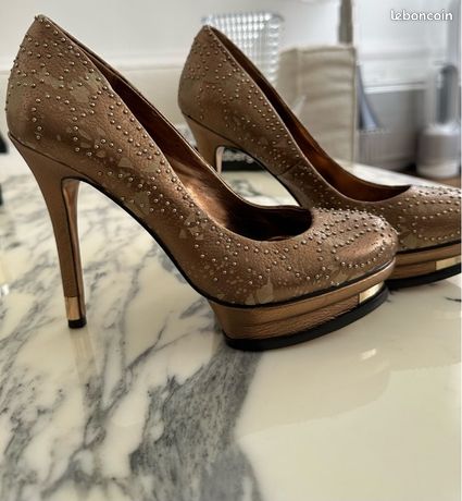 Escarpins BCBGMAXAZRIA Plateforme Cuir Marron - Taille 8.5B (38.5) - Modèle Bg-karma