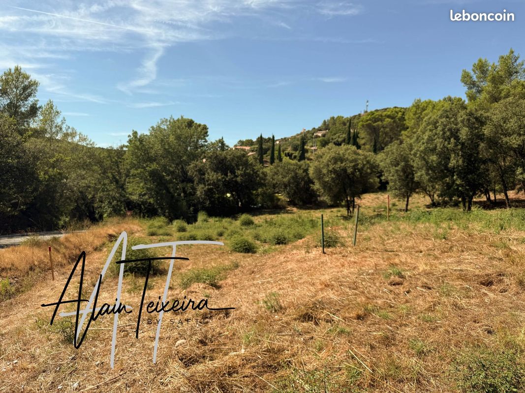 Terrain 1244 m² · à Taradeau · 1 244 m² · 148 500 €