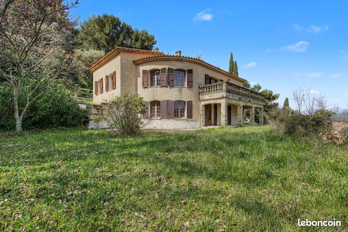 Maison 1 pièce 163 m² · à Le Beausset · 163 m² · 630 000 €