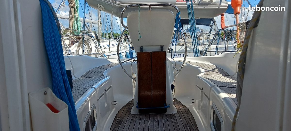 A louer, beau voilier bavaria 36 a la marina du gosier (image 10)