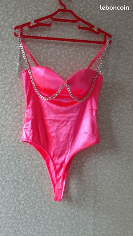 Body string noir | Bodies 3 SUISSES