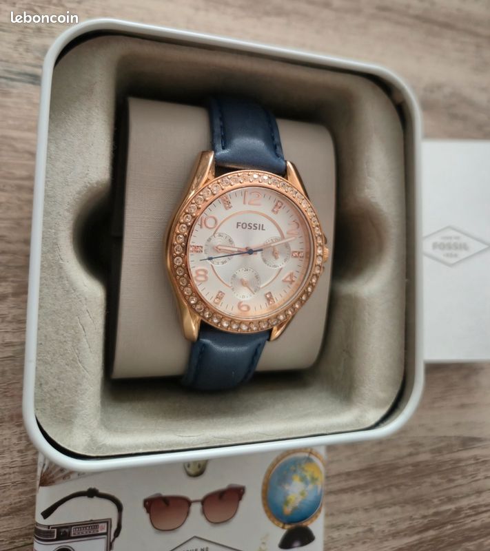 Montre Femme FOSSIL Noire Céramique - Cadran Bleu, étanche 50m, Occasion