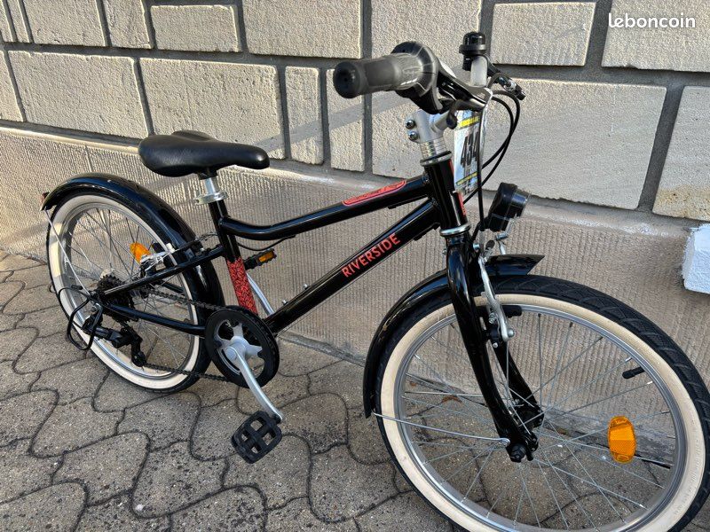 Venez en toute confiance pour ce vélo 20 pouces, révisé, proche du