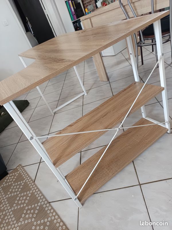 Bureau (image 2)