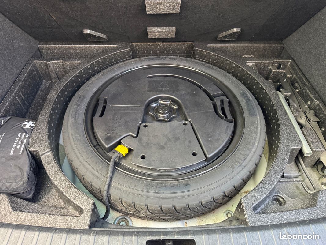 SEAT ATECA CUPRA 2.0 TSI 300ch DSG7 4Drive Garantie 12 mois Toit ouvrant Beats Audio (image 15)