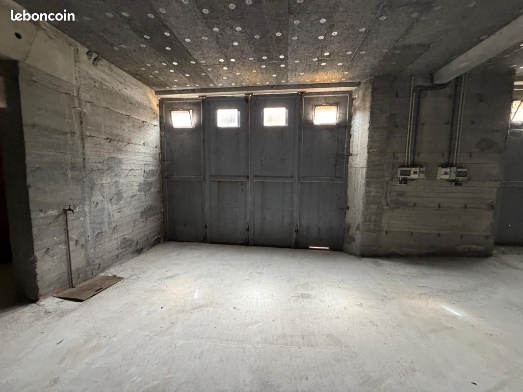 Parking 21 m² · à La Saulce · 21 m² · 25 000 €