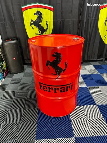 Tonneau Ferrari Rouge 200L – Baril Déco Artisanal, Table D’Appoint Design Rétro