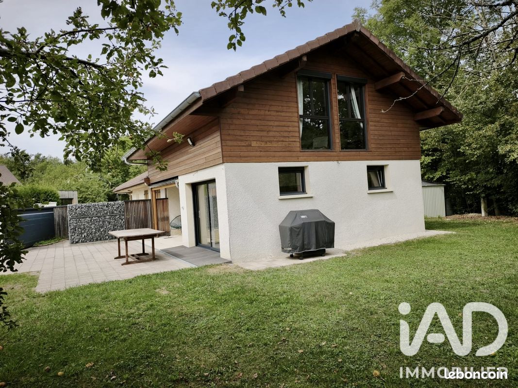 Maison 3 pièces 69 m² · à Mésigny · 69 m² · 415 000 €