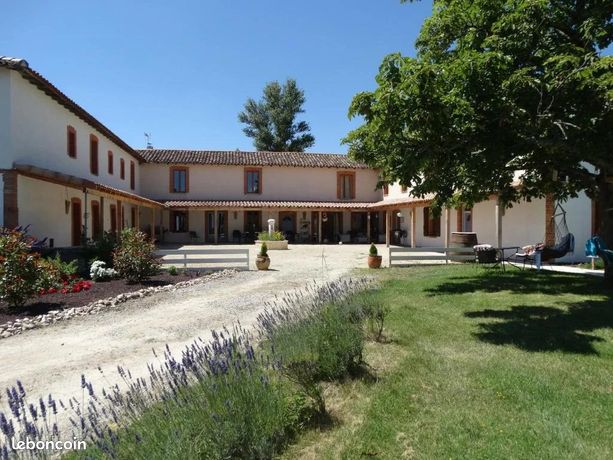 Propriété 20 pièces 825 m²