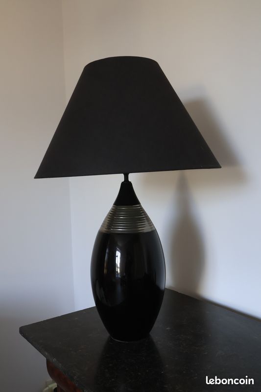 Lampe de salon à poser (image 1)