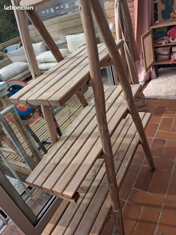 Étage en bois (image 1)