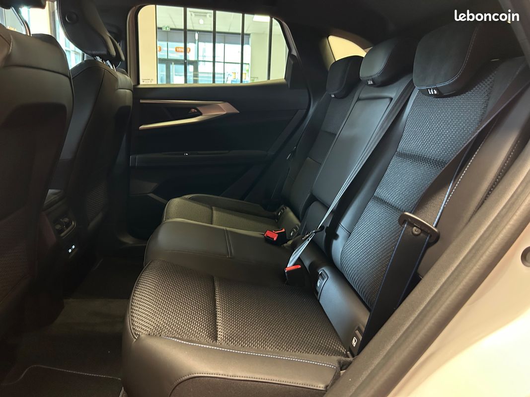 RENAULT Austral FULL HYBRID E-TECH 200 CH BVA ESPRIT ALPINE + PARK ASSIST + CAMERA 360 (image 10)