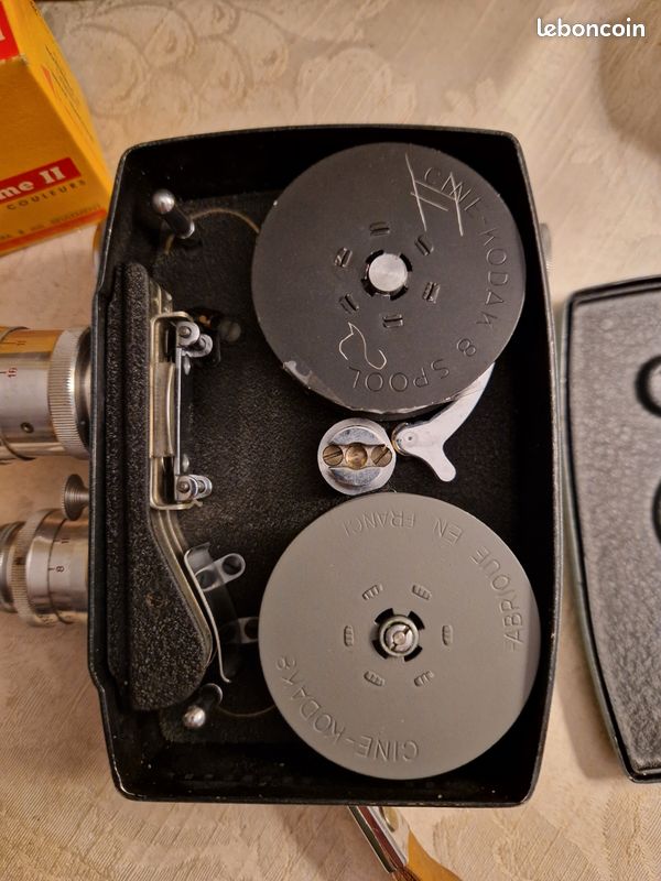 Beaulieu Film Spool Film Reel+Can 16mm, 2000ft 600m, Plastic, Grey