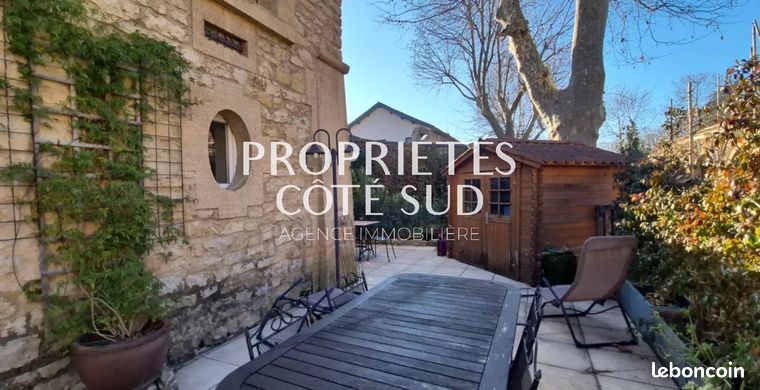 Propriété 6 pièces 180 m²