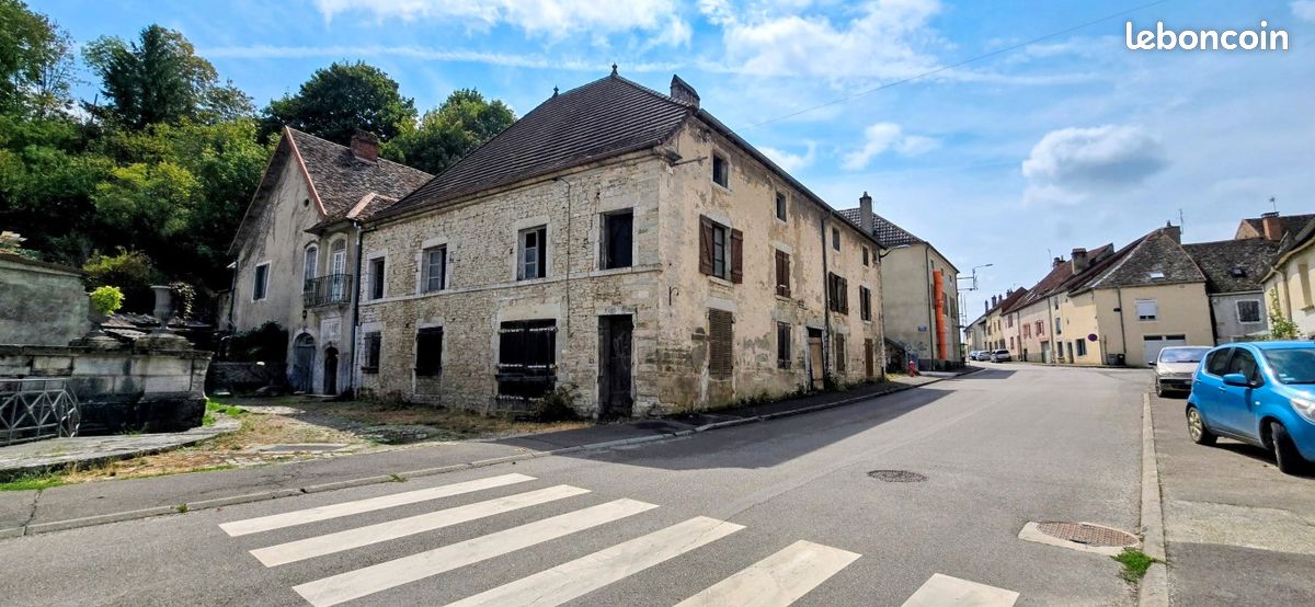Maison 2 pièces 500 m² · à Gy · 500 m² · 55 000 €