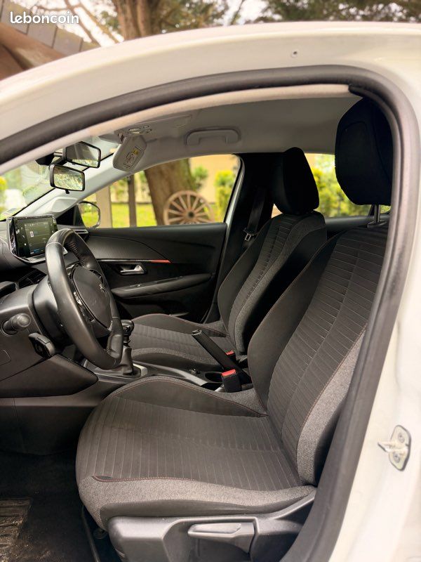 Peugeot 208 Auto-École / Double Commande 1.5 HDi 100ch 2022 – photo 9