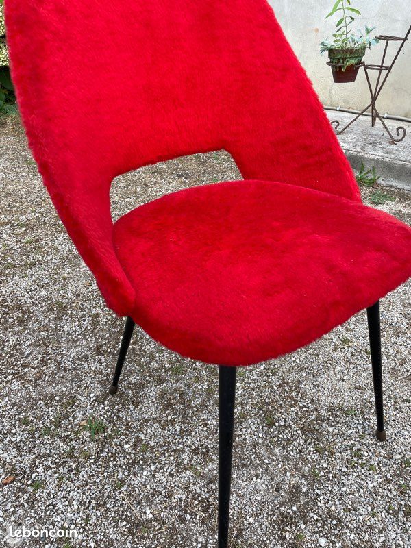 Chaises fourrure rouge année 60 (image 2)