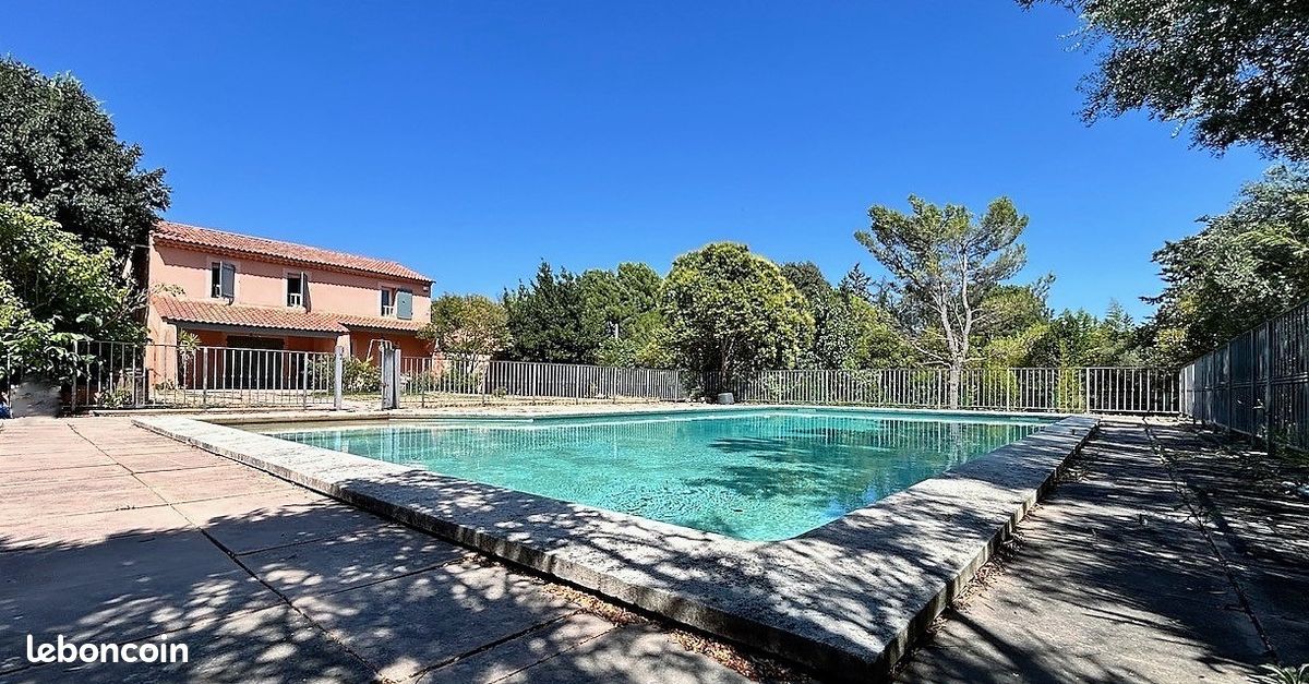 Maison 6 pièces 174 m² · à Aubagne · 174 m² · 652 000 €