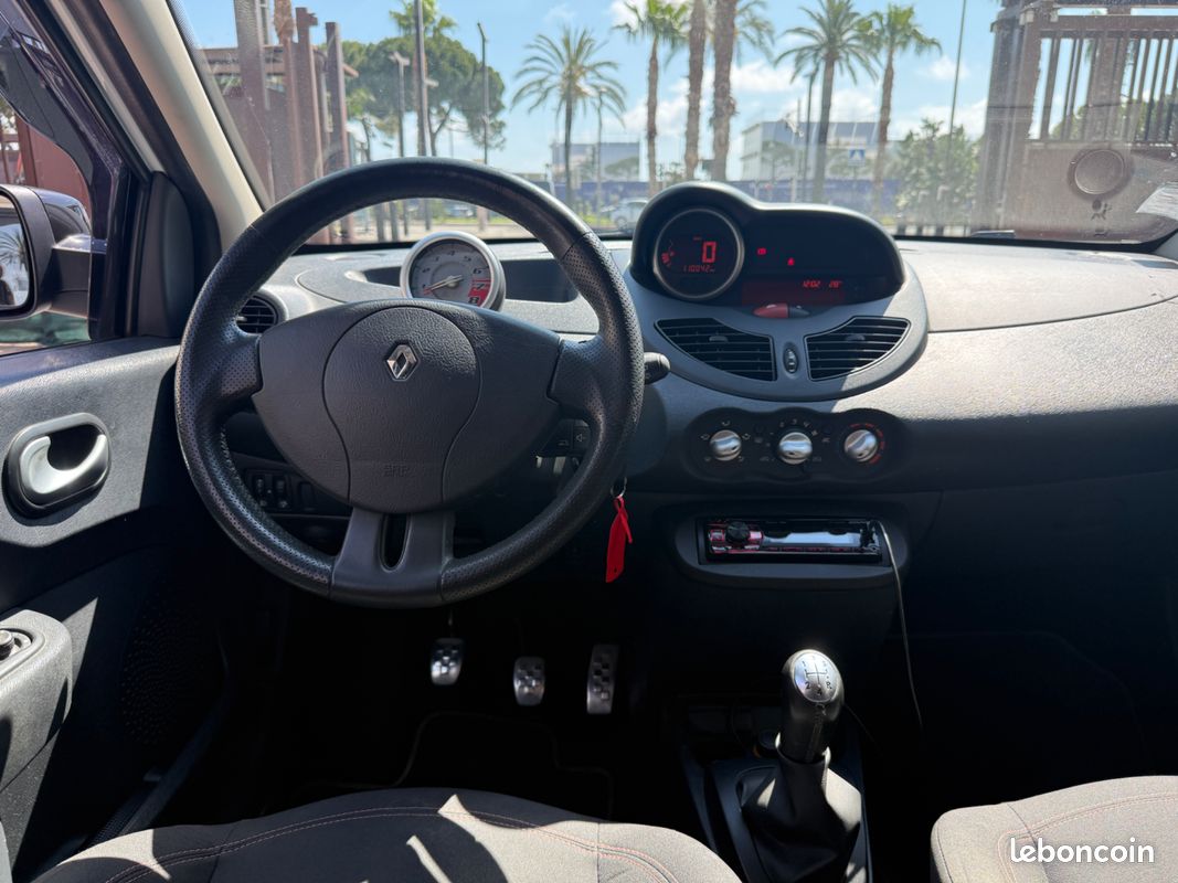 RENAULT Twingo RS 1.6 130ch - 2011 - 110 000 km - Kit Distribution fait à 109000 - Demi ligne - Suivi Complet (image 15)