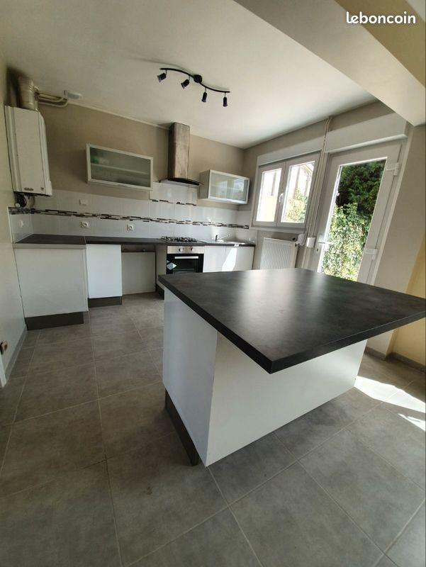 Maison 4 pièces 80 m² · à Maubeuge · 80 m² · 800 €