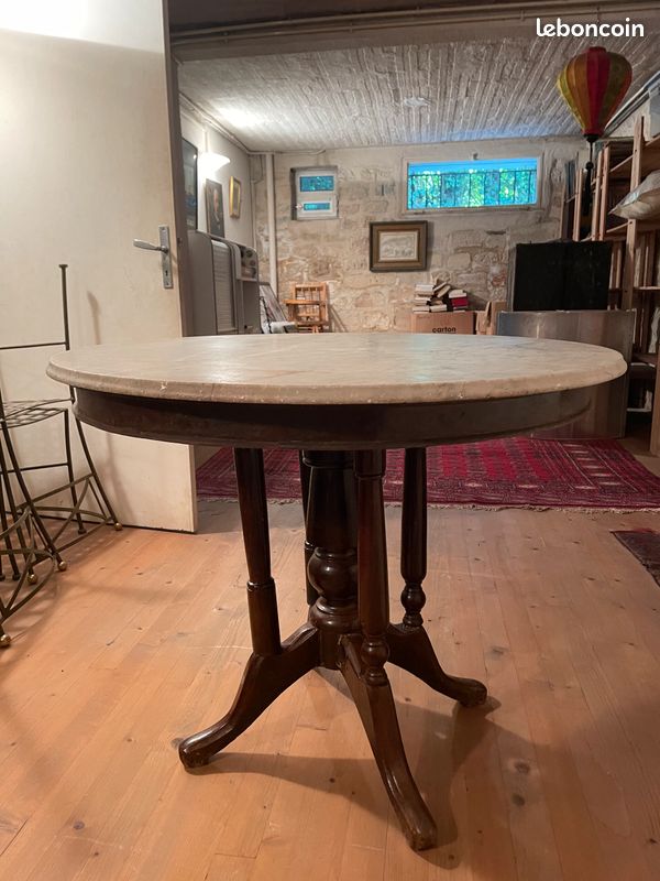 Table ronde plateau marbre (image 1)