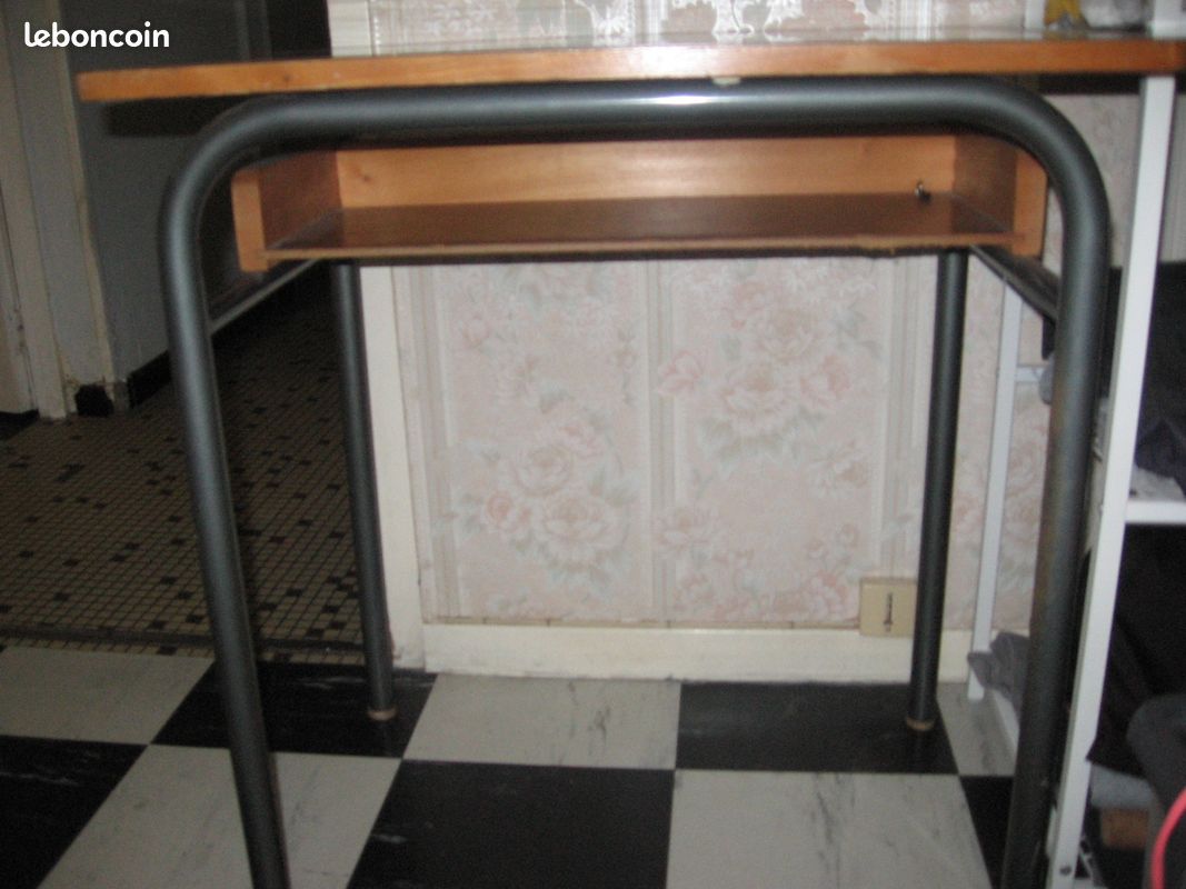 Je me debarasse dun bureau ancien ecolier en bon etat (image 1)