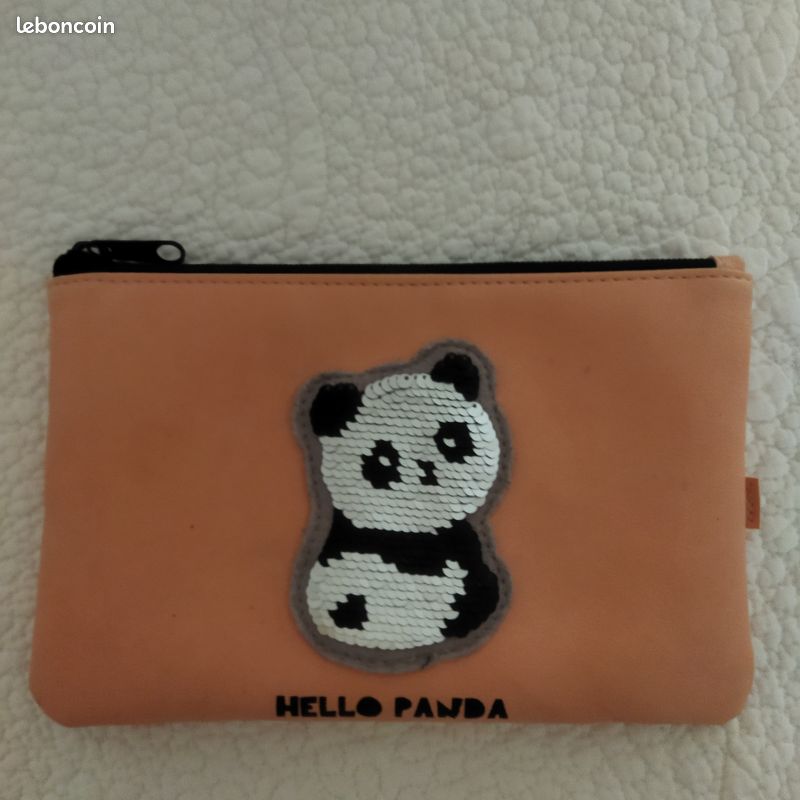 Trousse ou pochette « HELLO PANDA » (image 1)