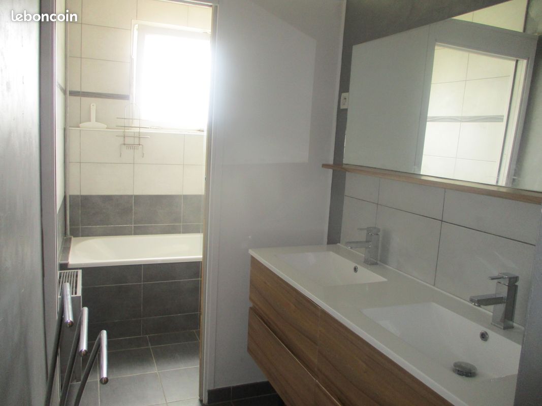 Appartement 4 pièces 74 m² · à Rennes · 74 m² · 375 €