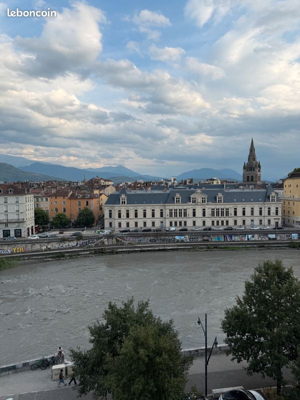 Appartement 2 pièces 48 m² · à Grenoble · 48 m² · 195 000 €