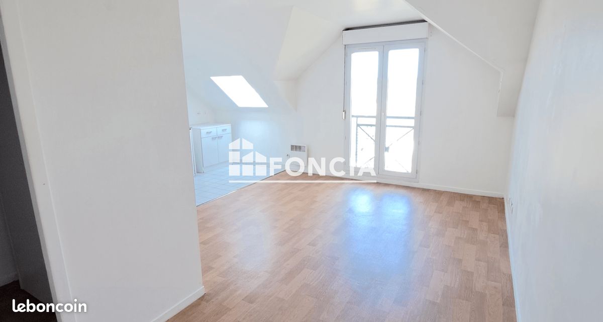 Appartement 1 pièce 28 m² · à Verneuil-sur-Seine · 28 m² · 601 €/mois