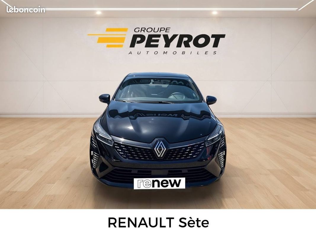 RENAULT Clio E-Tech full hybrid 145 ch GSR2 Techno (image 8)