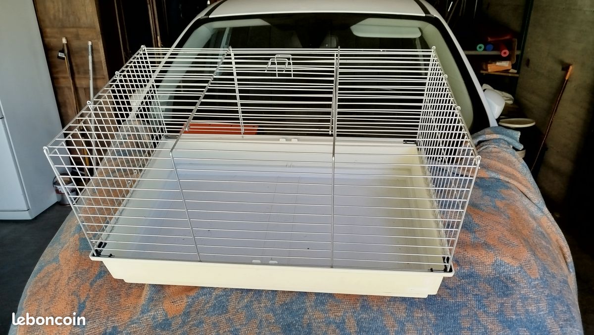 Cage (image 1)