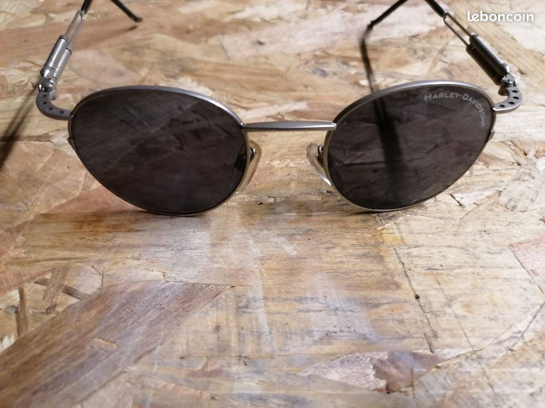 Lunettes de soleil Harley Davidson (motors pulicitaire moto rock