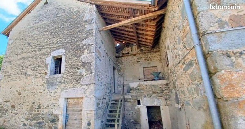 Maison 6 pièces 250 m² · à Dingy-en-Vuache · 250 m² · 320 000 €