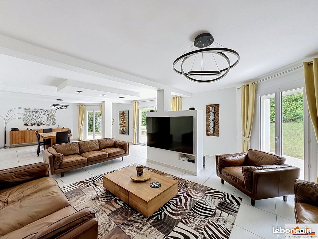 Villa 7 pièces 228 m² (image 3)