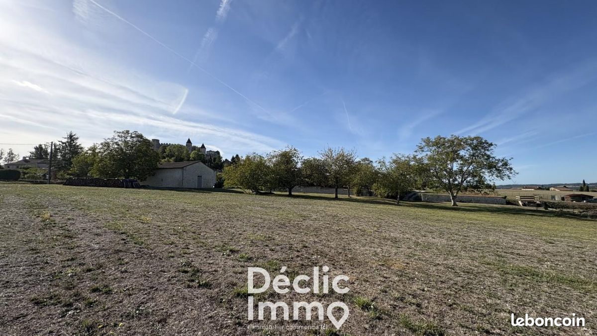 Terrain 1 480 m² Villebois Lavalette · à Villebois-Lavalette · 19 900 €