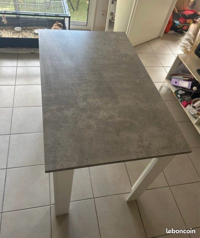 Table à manger (image 1)